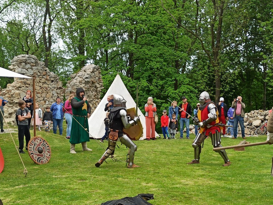 Ruda Śląska: Za nami kolejna plenerowa impreza Fundacji Zamku Chudów przy ruinach zamku rudzkiego i domu Karola Goduli/ fot. M. Majeranek