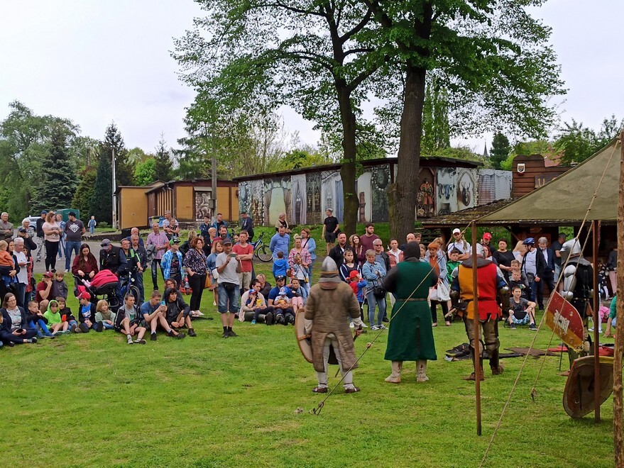 Ruda Śląska: Za nami kolejna plenerowa impreza Fundacji Zamku Chudów przy ruinach zamku rudzkiego i domu Karola Goduli/ fot. M. Majeranek
