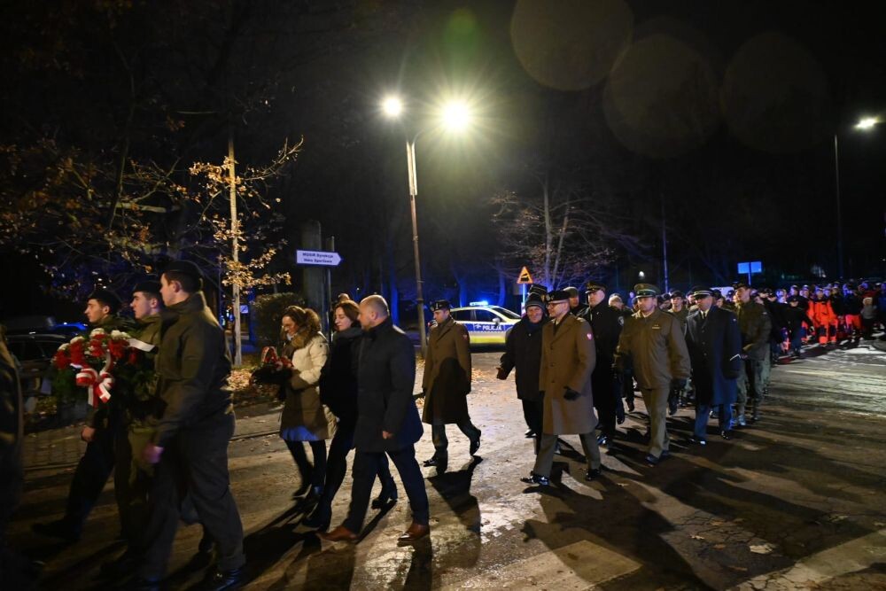 Ślubowanie klas pierwszych mundurowych/fot. FB Michał Pierończyk