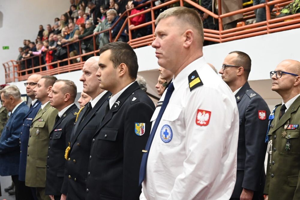 Ślubowanie klas pierwszych mundurowych/fot. FB Michał Pierończyk