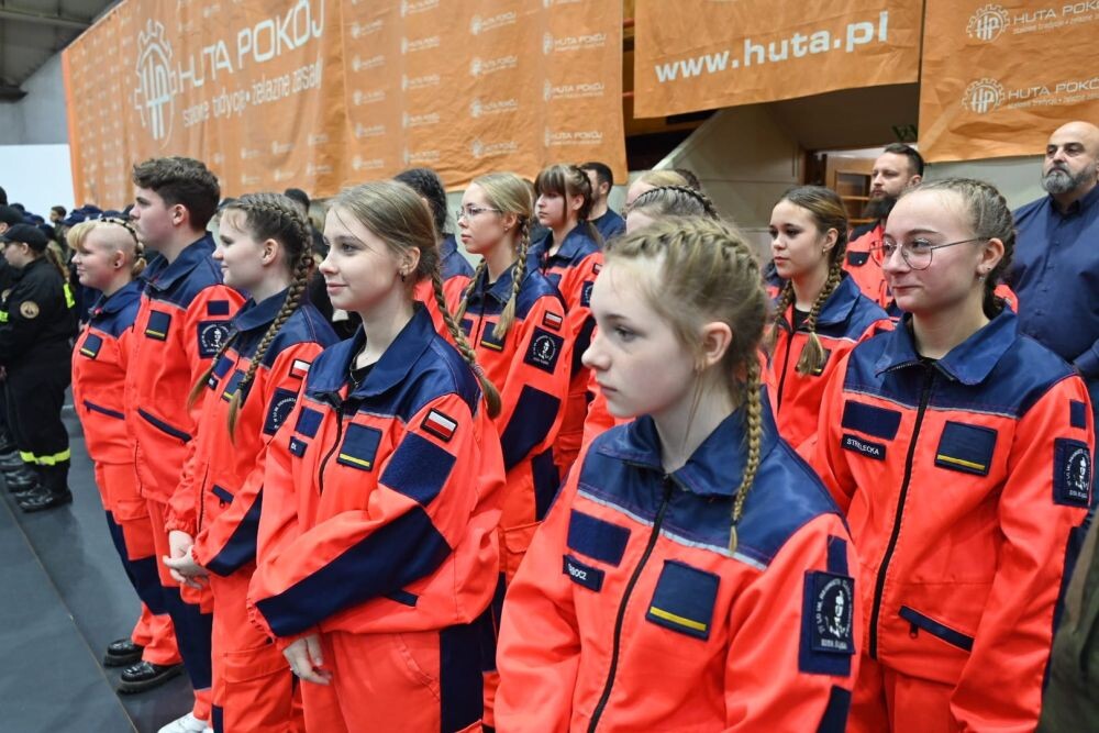 Ślubowanie klas pierwszych mundurowych/fot. FB Michał Pierończyk