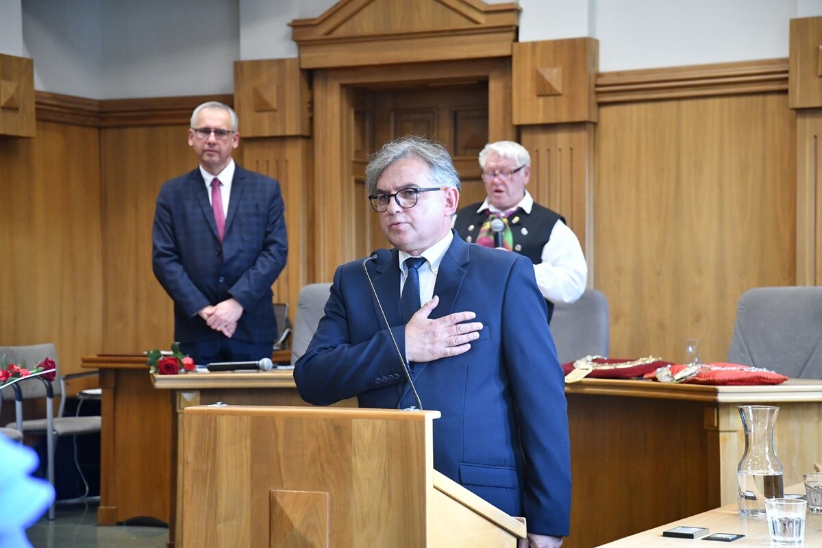 Ślubowanie nowych radnych Rady Miasta. / fot. Jacek Knapik