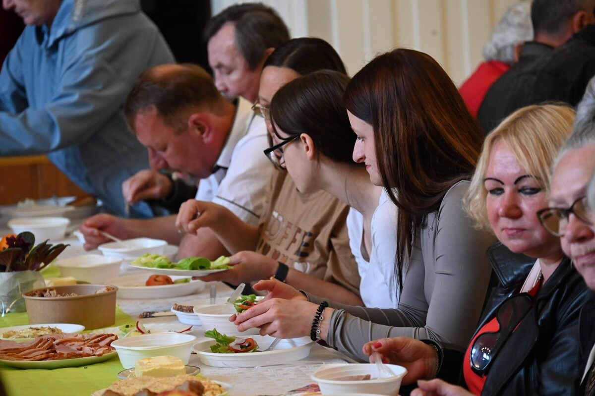 Śniadanie Wielkanocne dla osób potrzebujących. / FOT. UM Ruda Śląska / CUS