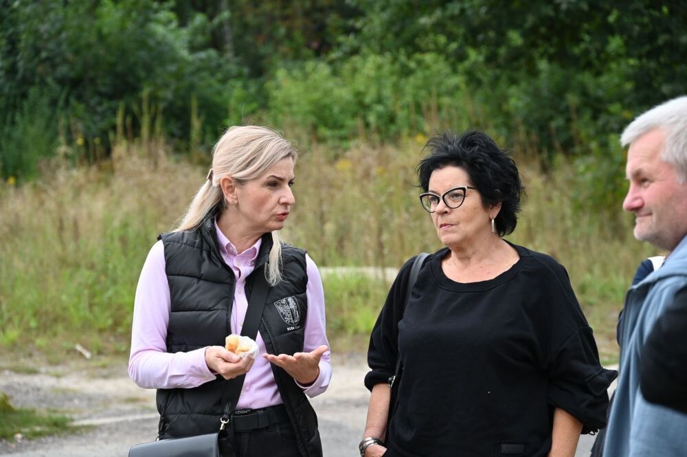 Ruszyły jesienne spacery z mieszkańcami. Władze miasta odwiedziły Halembę/fot. FB Michał Pierończyk, FB Anna Krzysteczko