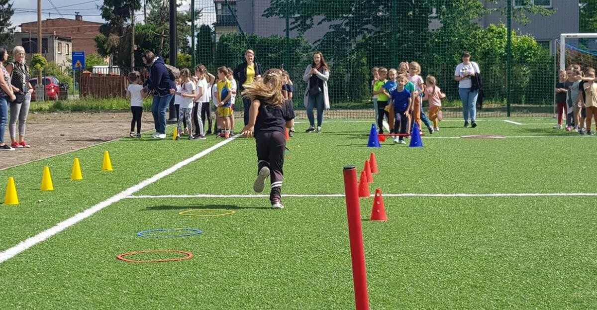 To było prawdziwe sportowe święto - na boisku Szkoły Podstawowej numer 24 w Halembie odbyła się Sportowa Olimpiada Przedszkolaków. Organizatorem było Stowarzyszenie Rekreacyjno - Sportowe "Gwiazda".