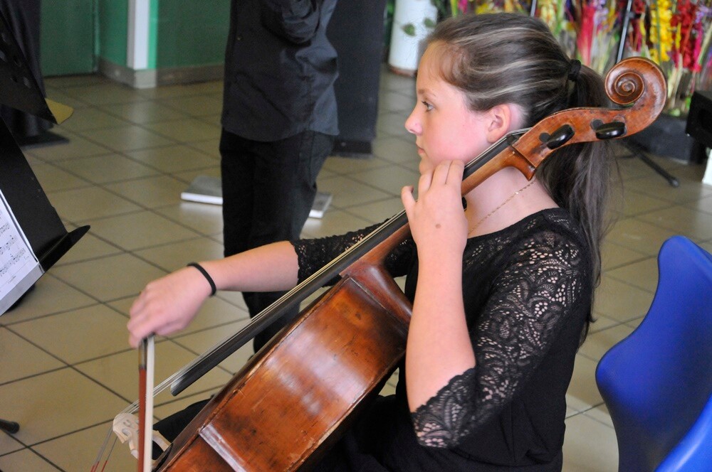 We wtorek w Szkole Podstawowej nr 35, w ramach Tygodnia Godności Osób Niepełnosprawnych, odbyło się spotkanie integracyjne „Wędrówki po epokach – romantyzm”.