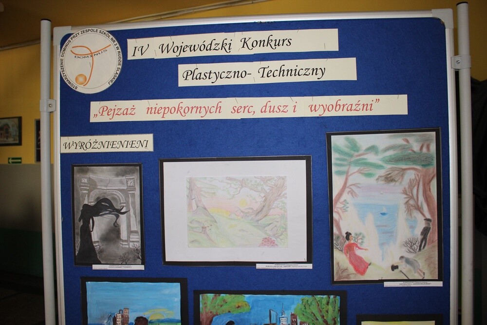 We wtorek w Szkole Podstawowej nr 35, w ramach Tygodnia Godności Osób Niepełnosprawnych, odbyło się spotkanie integracyjne „Wędrówki po epokach – romantyzm”.