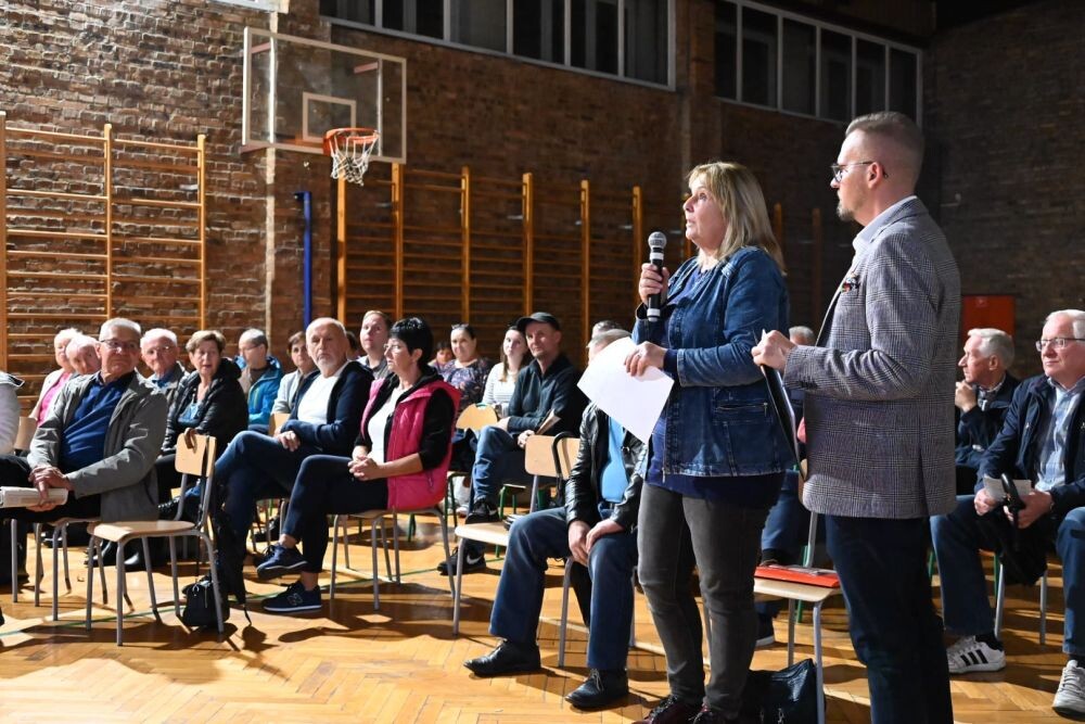 Spotkanie prezydenta z mieszkańcami Halemby/fot. FB Michał Pierończyk