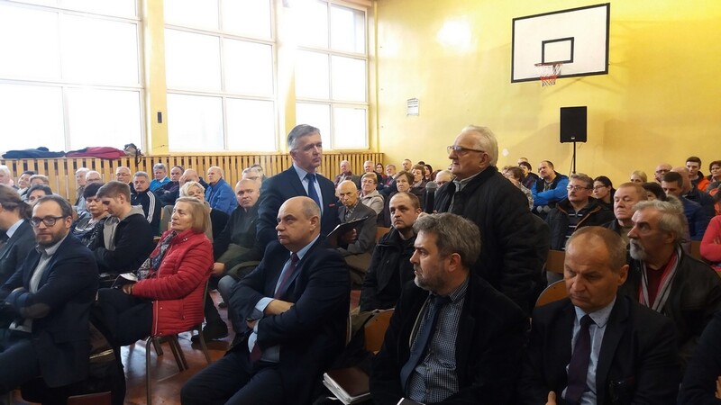 Spotkanie władz z mieszkańcami Halemby - most do remontu, parku przy lesie nie będzie