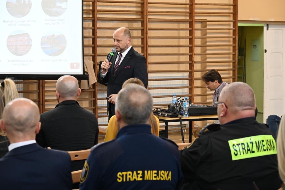 Spotkanie z mieszkańcami Rudy/fot. FB Michał Pierończyk, FB Anna Krzysteczko