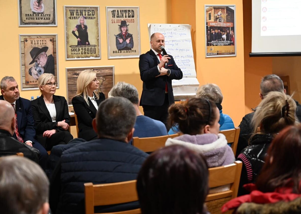 W Nowym Bytomiu odbyło się kolejne prezydenckie spotkanie, które zgromadziło mieszkańców różnych części dzielnic, w tym ulic Szafranka, Styczyńskiego i Nowobytomskiej w Chebziu / fot. Michał Pierończyk FB