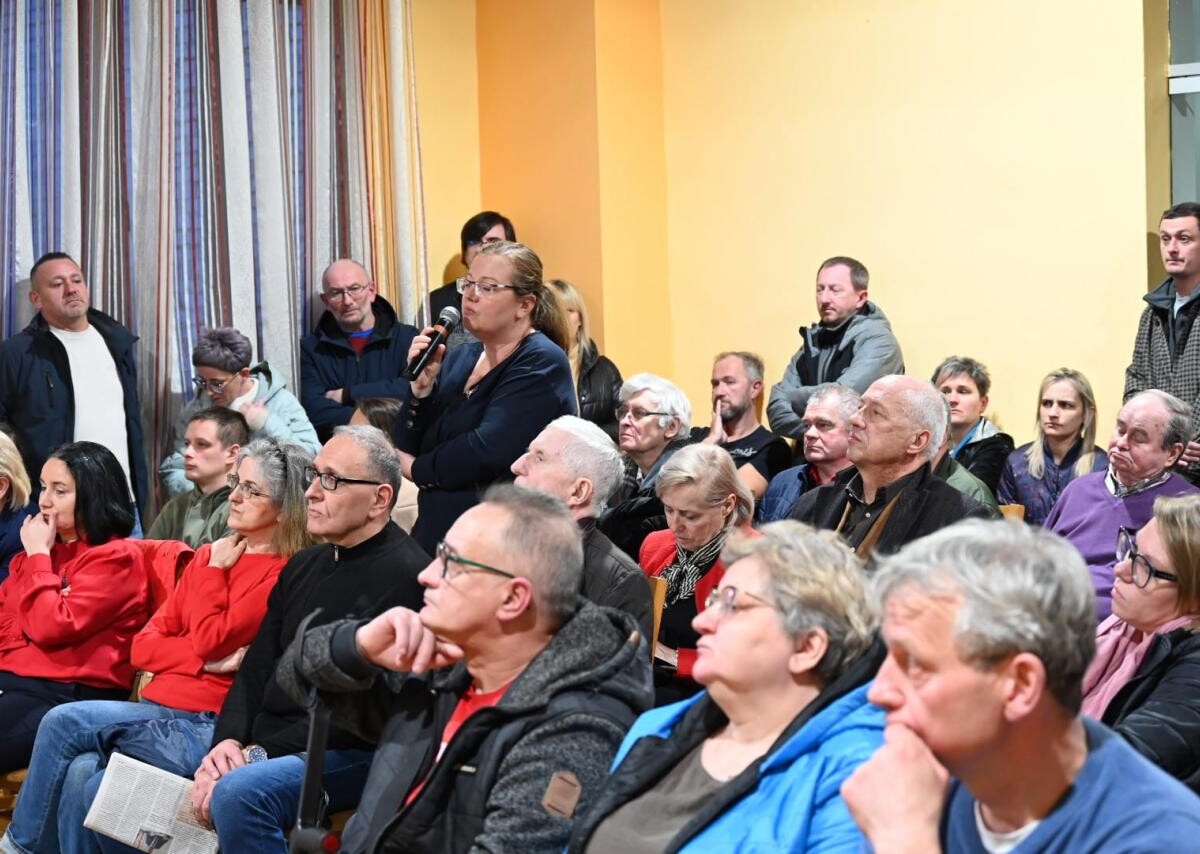 W Nowym Bytomiu odbyło się kolejne prezydenckie spotkanie, które zgromadziło mieszkańców różnych części dzielnic, w tym ulic Szafranka, Styczyńskiego i Nowobytomskiej w Chebziu / fot. Michał Pierończyk FB