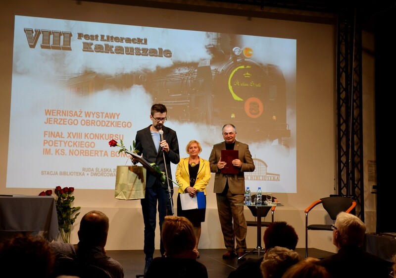 Spotkanie ze śląskim poetą - Pawłem Kobylewskim w Bibliotece Ficinus