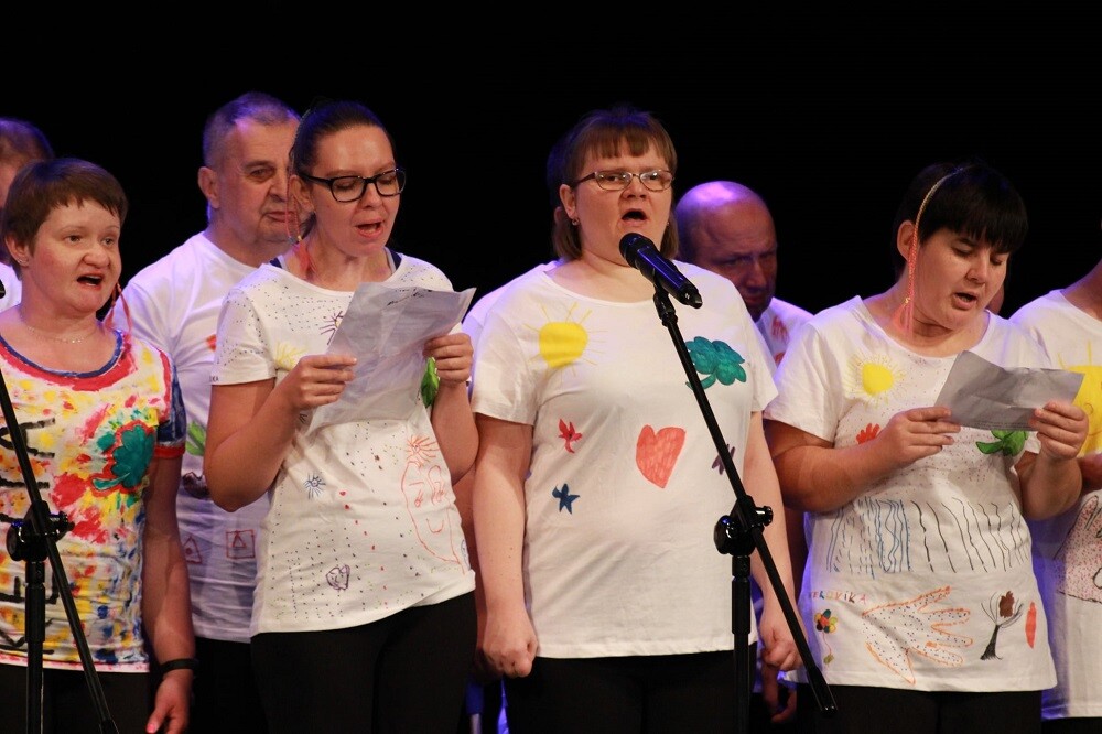 Stowarzyszenie Rodzin Osób Niepełnosprawnych "Nadzieja" świętuje w tym roku 25-lecie istnienia. Z tej okazji w Miejskim Centrum Kultury im. Henryka Bisty odbyła się uroczystość, podczas której oprócz życzeń i podziękowań, nie zabrakło też występów artystycznych podopiecznych stowarzyszenia.