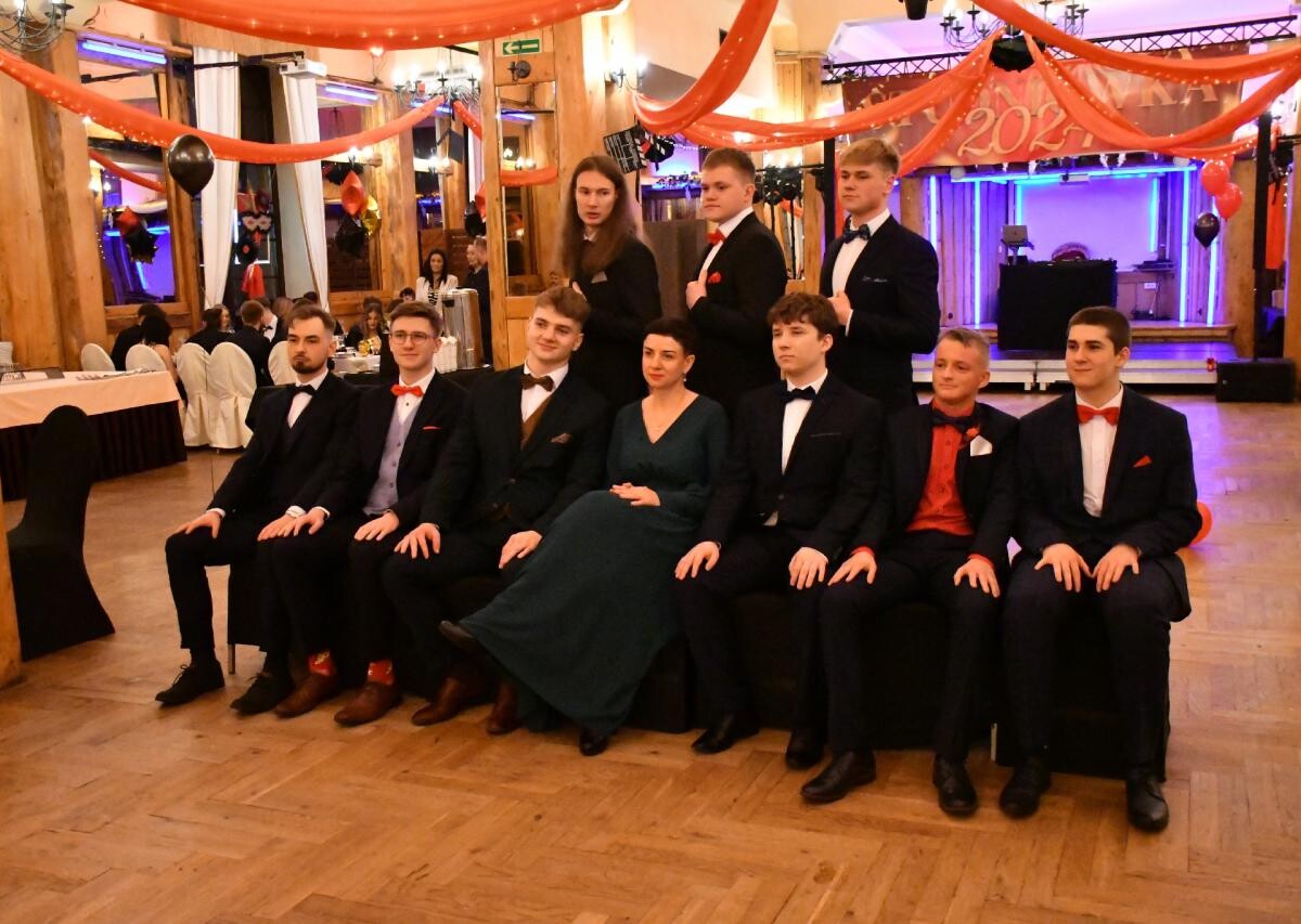 Wczorajsza studniówka uczniów Zespołu Szkół Nr 6 w Rudzie Śląskiej była wyjątkowym wydarzeniem, które na długo pozostanie w pamięci wszystkich jej uczestników / fot. Jacek Knapik