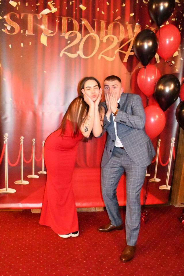 Wczorajsza studniówka uczniów Zespołu Szkół Nr 6 w Rudzie Śląskiej była wyjątkowym wydarzeniem, które na długo pozostanie w pamięci wszystkich jej uczestników / fot. Jacek Knapik