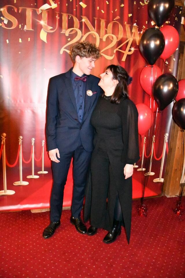 Wczorajsza studniówka uczniów Zespołu Szkół Nr 6 w Rudzie Śląskiej była wyjątkowym wydarzeniem, które na długo pozostanie w pamięci wszystkich jej uczestników / fot. Jacek Knapik