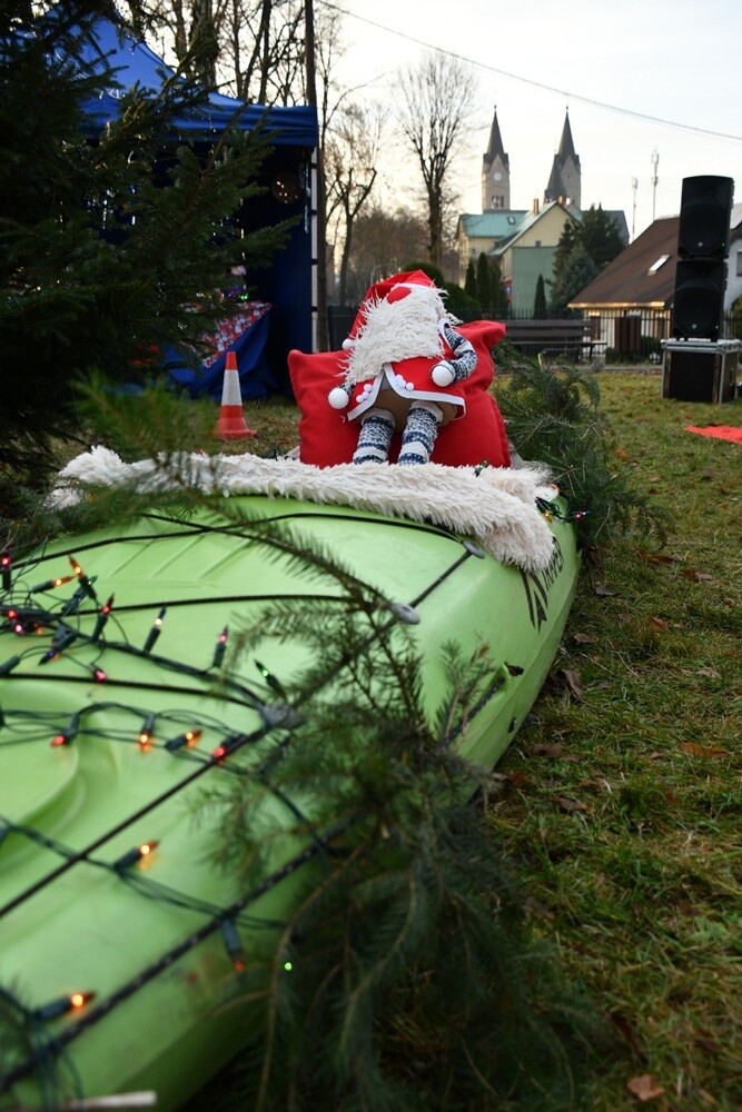 Spotkanie przy Kochłowickim Wigilijnym Stole, Wioska Mikołaja, alpaki i ubieranie choinki - za nami "Świąteczne Kochłowice". / fot. Jacek Knapik