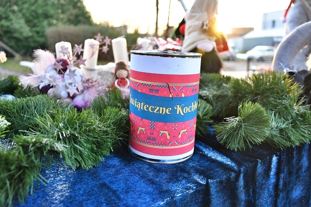 Spotkanie przy Kochłowickim Wigilijnym Stole, Wioska Mikołaja, alpaki i ubieranie choinki - za nami "Świąteczne Kochłowice". / fot. Jacek Knapik