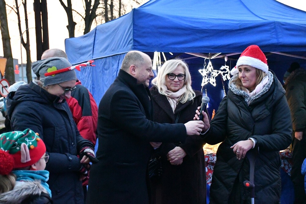 Spotkanie przy Kochłowickim Wigilijnym Stole, Wioska Mikołaja, alpaki i ubieranie choinki - za nami "Świąteczne Kochłowice". / fot. Jacek Knapik