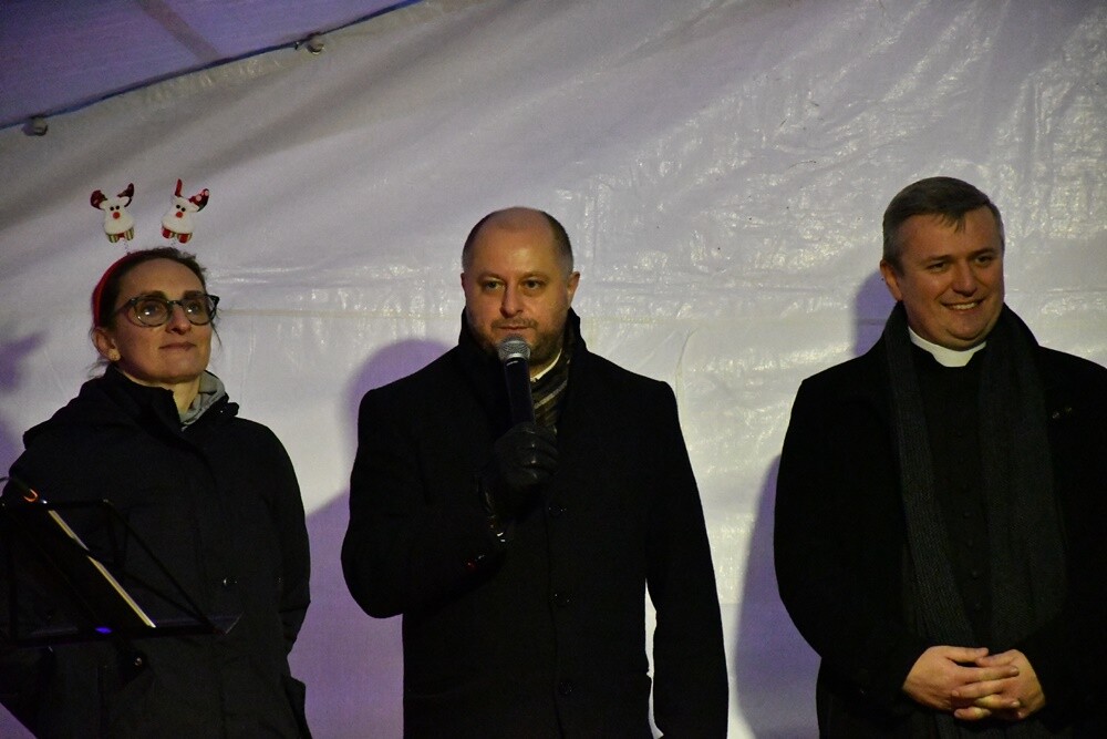 Spotkanie przy Kochłowickim Wigilijnym Stole, Wioska Mikołaja, alpaki i ubieranie choinki - za nami "Świąteczne Kochłowice". / fot. Jacek Knapik