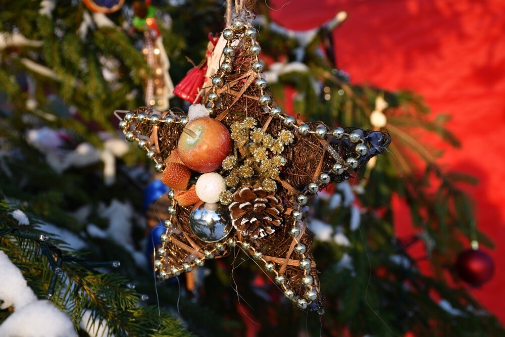 Spotkanie przy Kochłowickim Wigilijnym Stole, Wioska Mikołaja, alpaki i ubieranie choinki - za nami "Świąteczne Kochłowice". Przez cały weekend na mieszkańców Kochłowic czekała masa świątecznych atrakcji! 

fot. Jacek Knapik