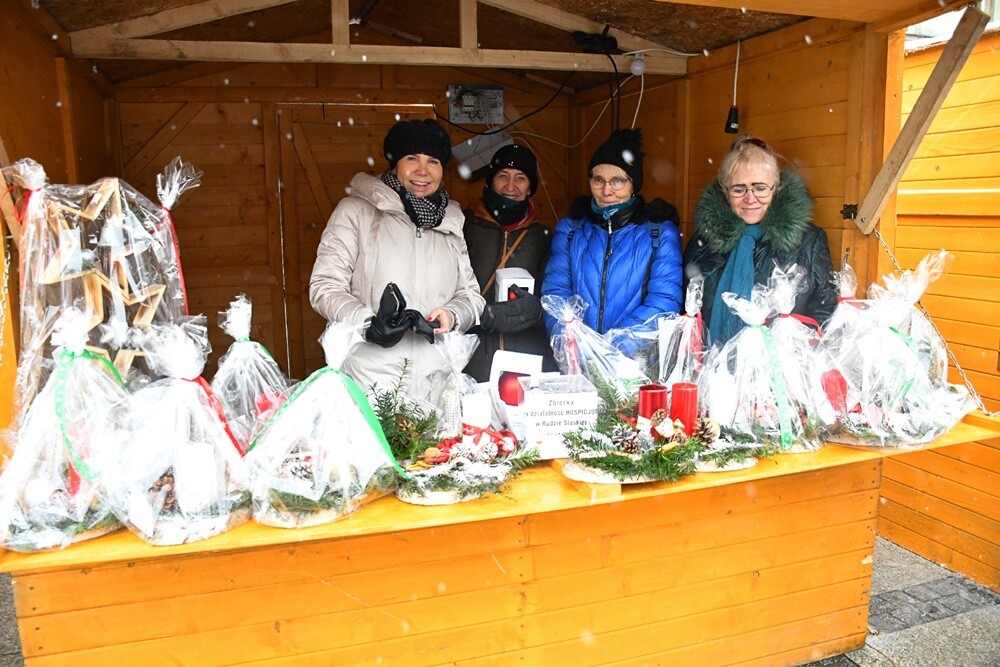 Wawel Truck i Świąteczny Konwój Radia Zet w Rudzie Śląskiej. / fot. Jacek Knapik