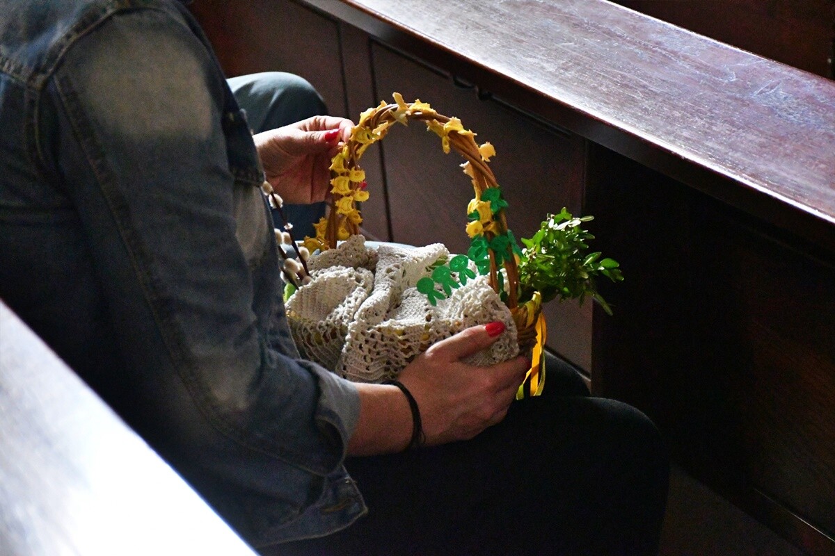 Rudzianie ze święconką odwiedzili kościoły. / fot. Jacek Knapik