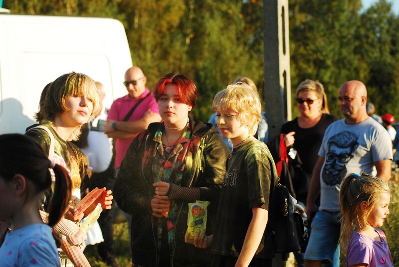 W niedzielę, 3 października, w Bykowinie zorganizowano jesienną odsłonę Święta Kolorów. Barwne wydarzenie niezmiennie przyciąga rzesze ludzi, którzy lubią się bawić, obsypując barwnym proszkiem przy dźwiękach muzyki. Tak było i  tym razem. Zobaczcie zdjęcia!