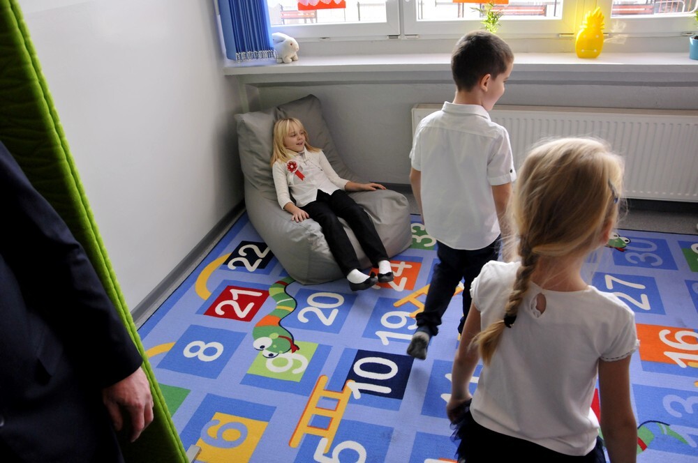 W wielu szkołach Rudy Śląskiej odbyły się dzisiaj obchody stulecia niepodległości. Wspaniałą uroczystością uczcili te niezwykłe święto również uczniowie Szkoły Podstawowej nr 22 na Nowym Bytomiu.