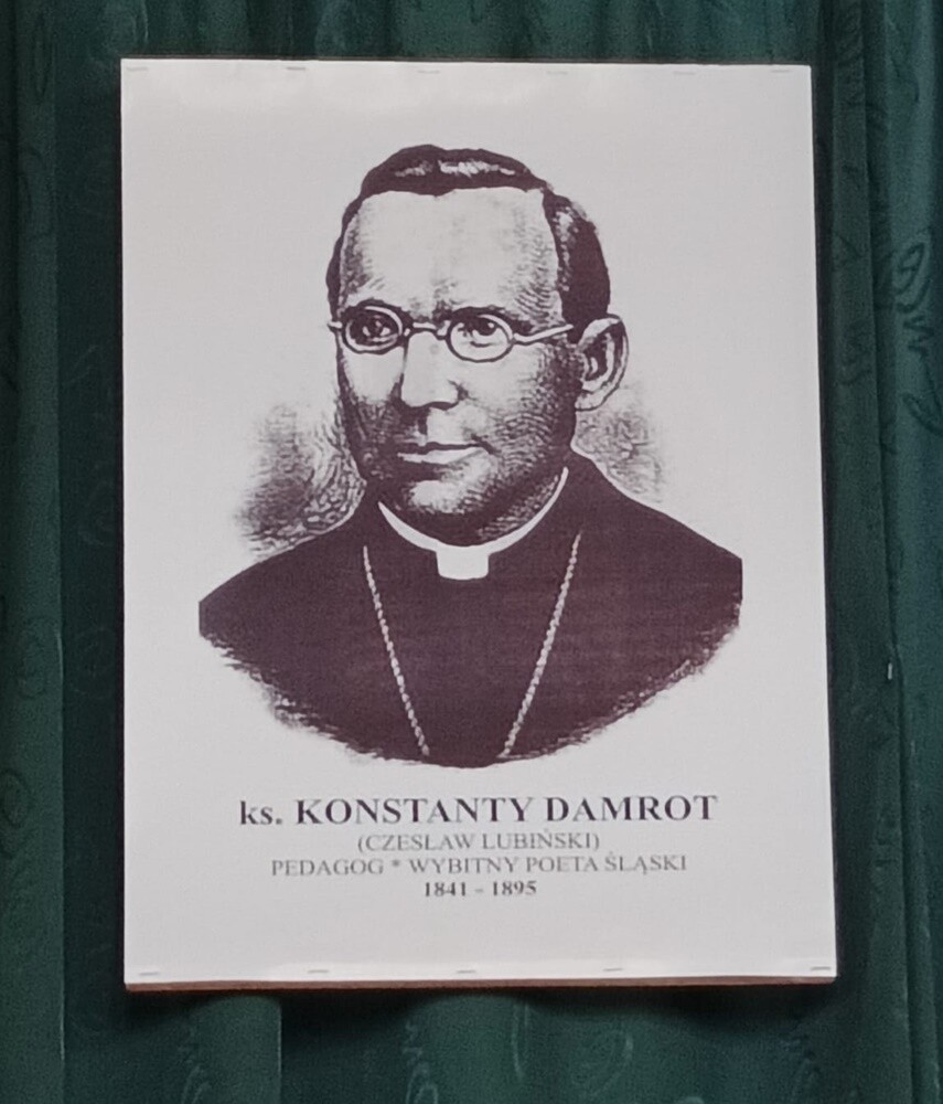Szkoła Podstawowa nr 18 wspominała w ubiegłym tygodniu swojego patrona ks. Konstantego Damrota. / fot. UM Ruda Śląska