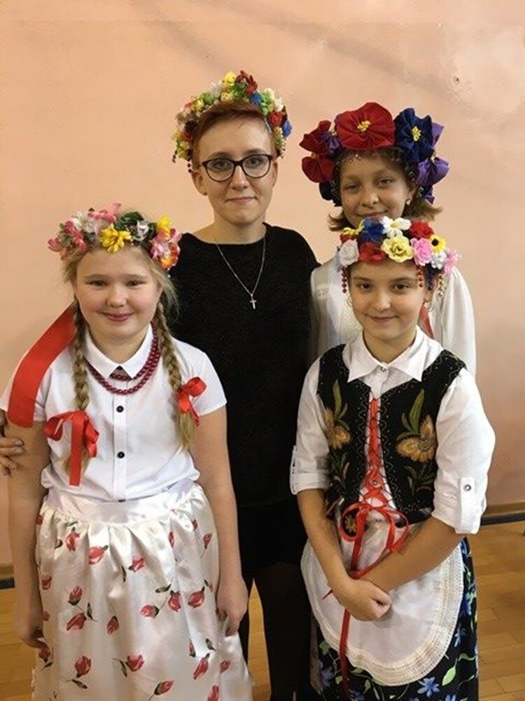 Jan Stefan Dworak od 27 lat jest Patronem Szkoły Podstawowej nr 22. Przez te wszystkie lata zmieniające się pokolenia uczniów szczyciły się swoim mentorem i co roku 10 grudnia uroczyście obchodziły jego święto. W bieżącym - 120. rocznica jego urodzin zbiega się ze stuleciem I powstania śląskiego i to nadało Świętu Szkoły wyjątkową rangę. Młodzież złożyła kwiaty pod tablicą  pamiątkową i na grobie patrona, wyrażając w ten sposób szacunek i cześć.