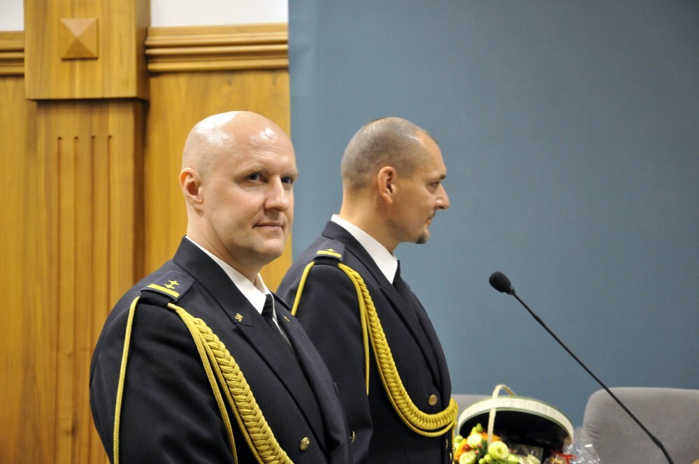 W miniony piątek Straż Miejska Rudy Śląskiej obchodziła swoje święto. Z tej okazji wielu strażników pojawiło się w Sali obrad, gdzie nastąpiło między innymi uroczyste mianowanie na wyższe stopnie, a osoby wyróżniające się w swojej służbie otrzymały nagrody i wyróżnienia.