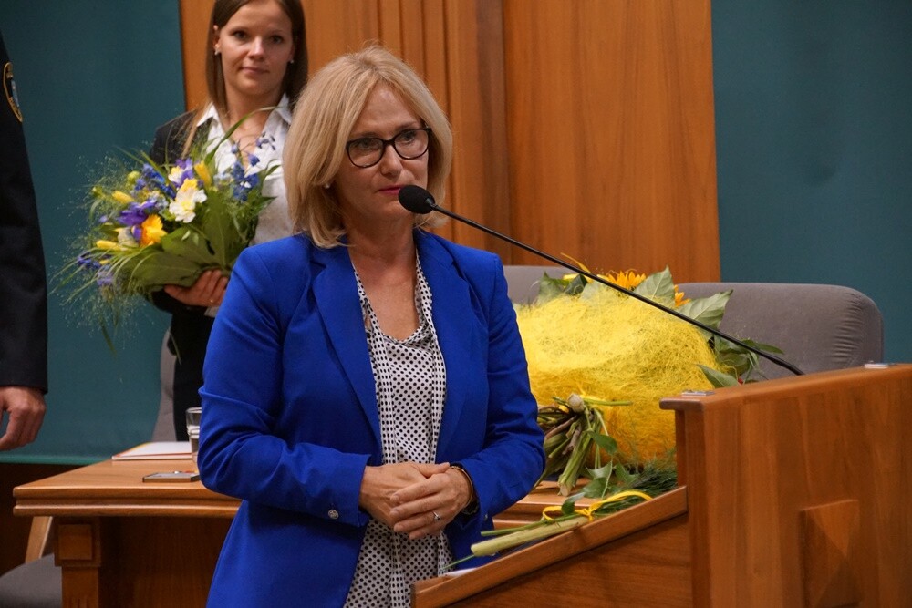 Dzisiaj (13 września) Straż Miejska Rudy Śląskiej obchodzi swoje święto. Z tej okazji wielu strażników pojawiło się w Sali sesyjnej Urzędu Miasta, gdzie nastąpiło między innymi uroczyste mianowanie na wyższe stopnie, a osoby wyróżniające się w swojej służbie otrzymały nagrody i wyróżnienia.