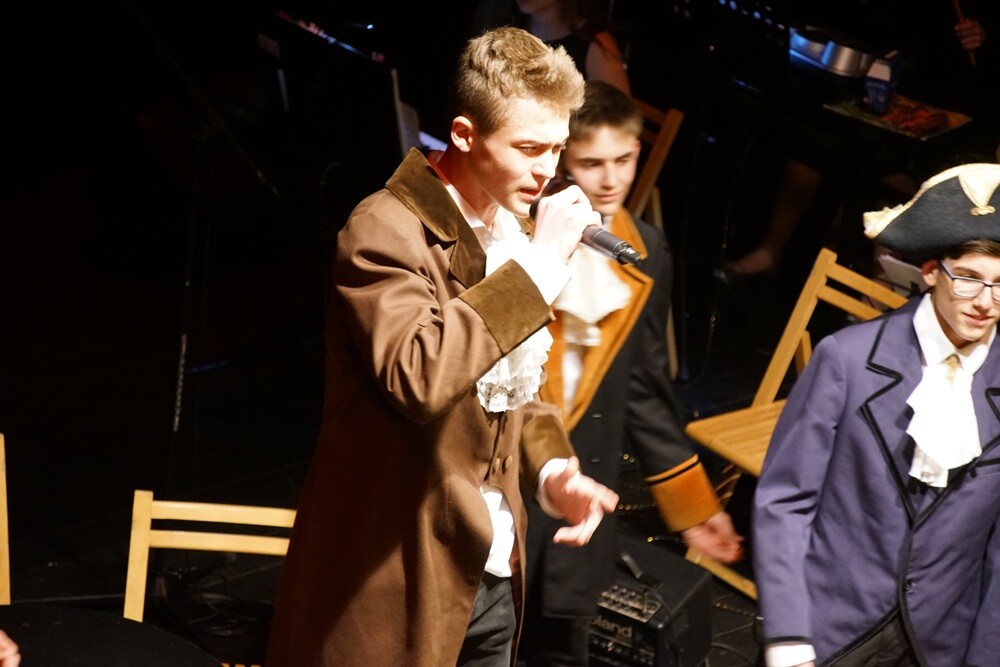 Dzisiaj w Miejskim Centrum Kultury odbyło się XXXIV Święto Teatru. Morcinkowe Święto Teatru to wieloletnia tradycja ZSO nr 2. Hasło tegorocznej edycji brzmiało "Świat się śmieje".