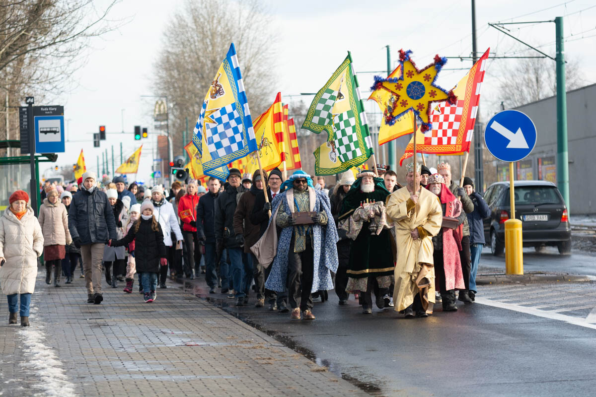 Orszak Trzech Króli przeszedł ulicami Rudy! / fot. Marek Faber