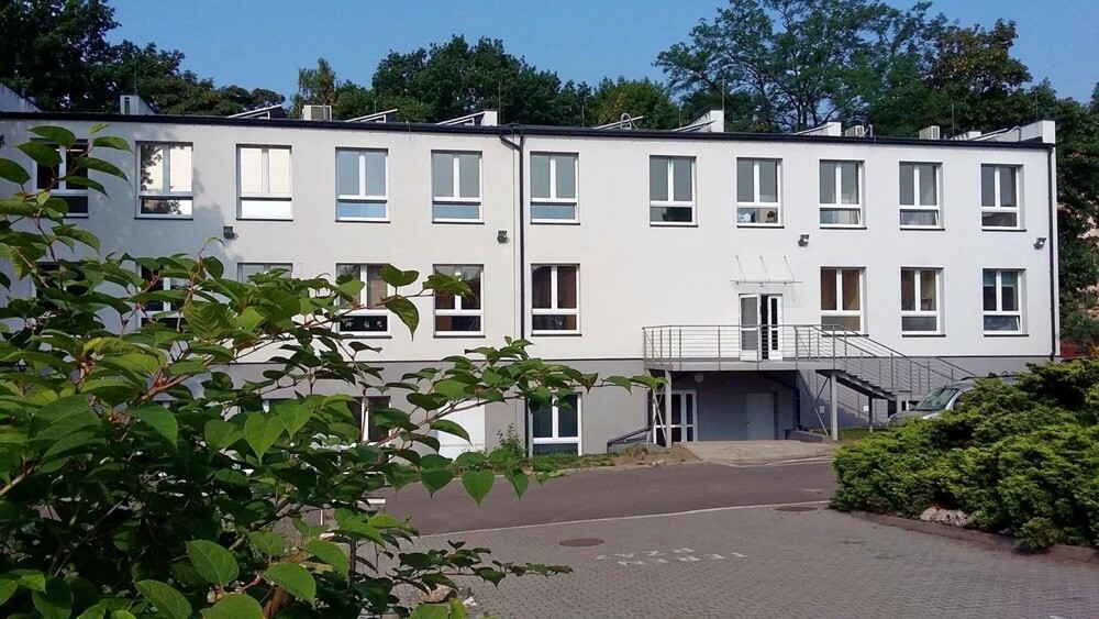 Nowa odsłona rudzkiej Psychiatrii. W Bielszowicach zakończyła się kompleksowa termomodernizacja dwóch budynków szpitalnych rudzkiej lecznicy miejskiej.