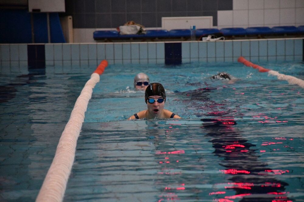 Sztafeta pływacka WOŚP. / fot. Jacek Knapik