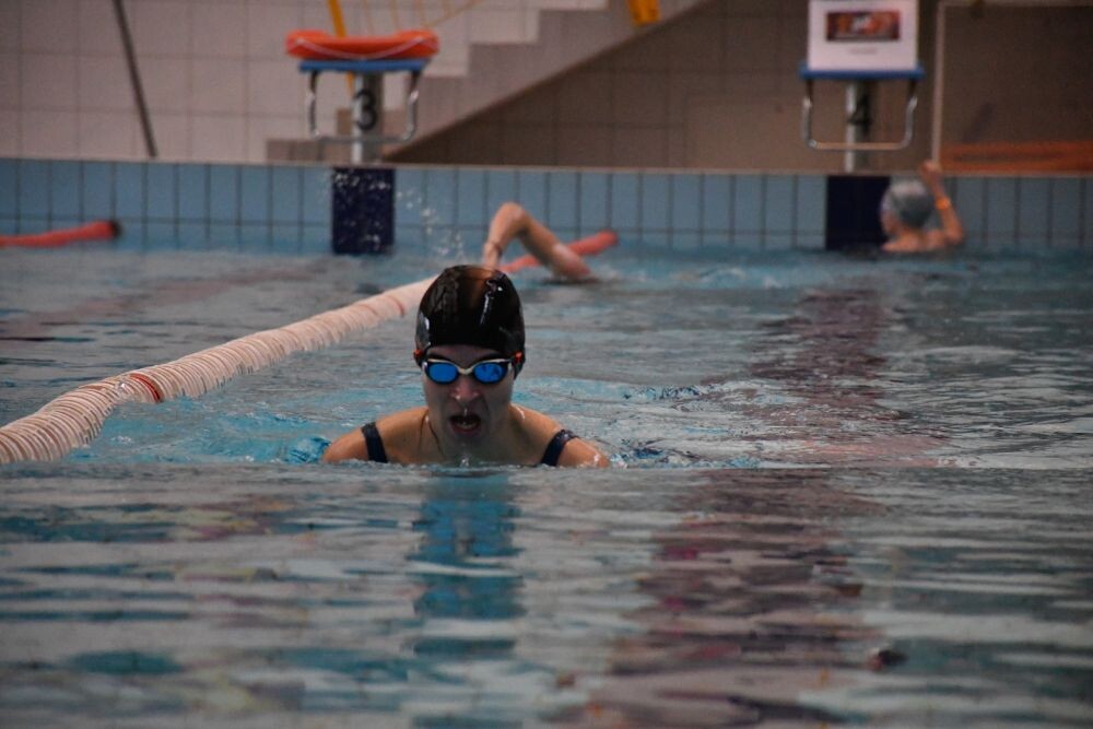 Sztafeta pływacka WOŚP. / fot. Jacek Knapik