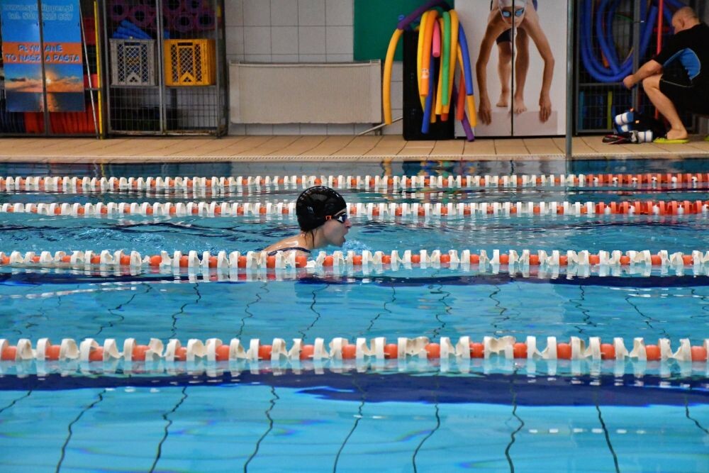 Sztafeta pływacka WOŚP. / fot. Jacek Knapik