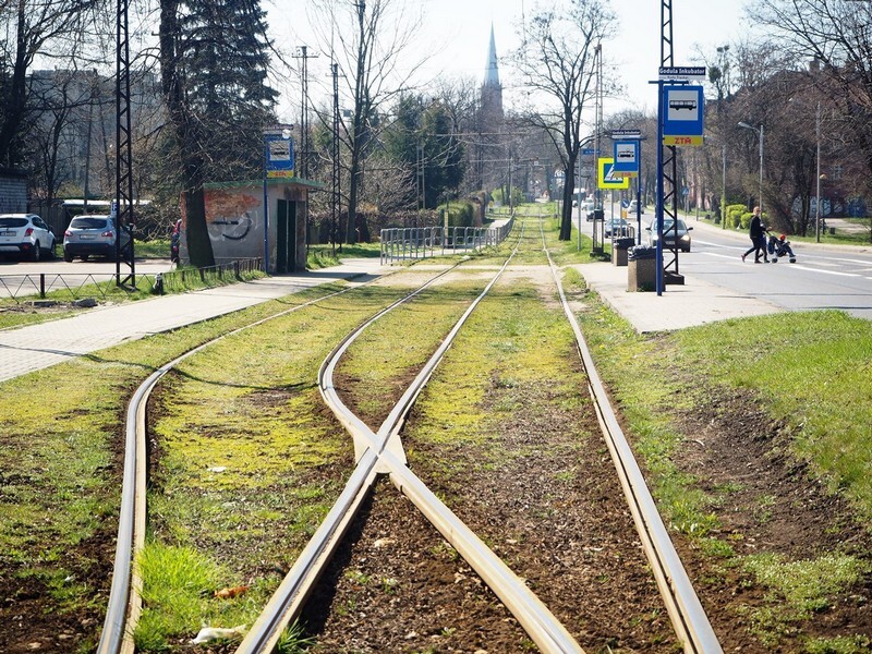 Modernizacja torowiska tramwajowego w Rudzie Sląskiej-Goduli zakończona, a tramwaj wraca na tory! Jak zapowiada spółka Tramwaje Śląskie, od 1 września w Goduli będzie kursowała linia T-39.