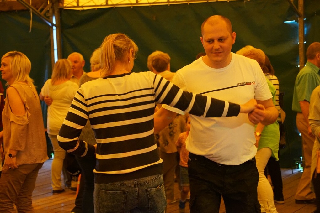 Taniec, muzyka i mnóstwo dobrej zabawy! Tak było na "Pikniku Integracyjnym” Rudzkiego Zakładu Aktywności Zawodowej, który odbył się na stadionie "Grunwald” w Halembie. Impreza zorganizowana została w ramach Tygodnia Godności Osób Niepełnosprawnych.