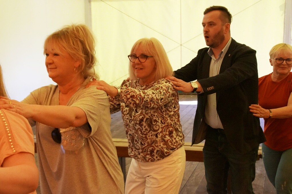 Taniec, muzyka i mnóstwo dobrej zabawy! Tak było na "Pikniku Integracyjnym” Rudzkiego Zakładu Aktywności Zawodowej, który odbył się na stadionie "Grunwald” w Halembie. Impreza zorganizowana została w ramach Tygodnia Godności Osób Niepełnosprawnych.