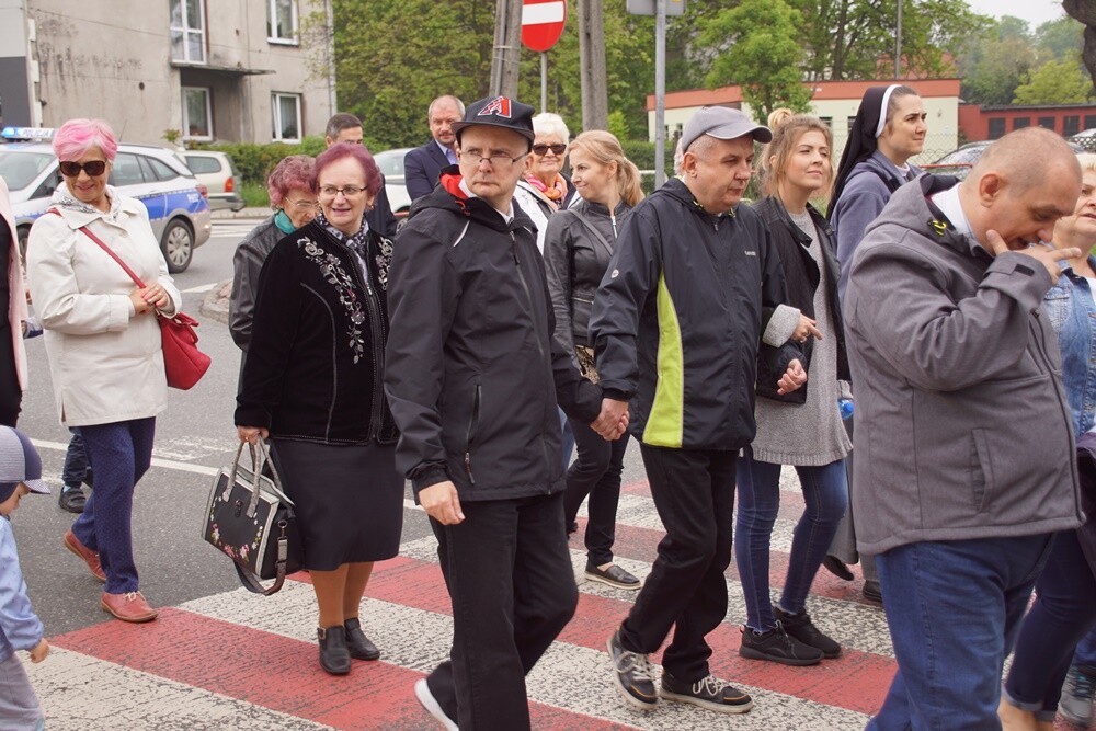 Dzisiaj klucze do Rudy Śląskiej znalazły się w posiadaniu osób niepełnosprawnych. Już po raz szesnasty w naszym mieście uroczyście zainaugurowano w ten sposób Tydzień Godności Osób Niepełnosprawnych.