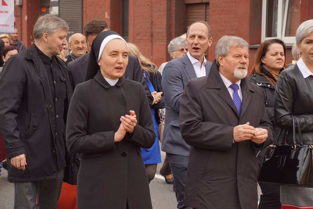 Dzisiaj klucze do Rudy Śląskiej znalazły się w posiadaniu osób niepełnosprawnych. Już po raz szesnasty w naszym mieście uroczyście zainaugurowano w ten sposób Tydzień Godności Osób Niepełnosprawnych.