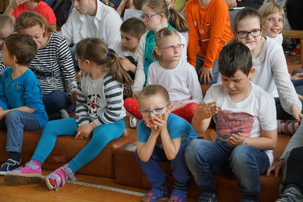 Tydzień Godności Osób Niepełnosprawnych trwa. Dzisiaj świętowała Szkoła Podstawowa nr 12 Specjalna im. św. Łukasza. Odbył się także Turniej Bowlingowy przygotowany Dom Pomocy Społecznej w Kochłowicach.