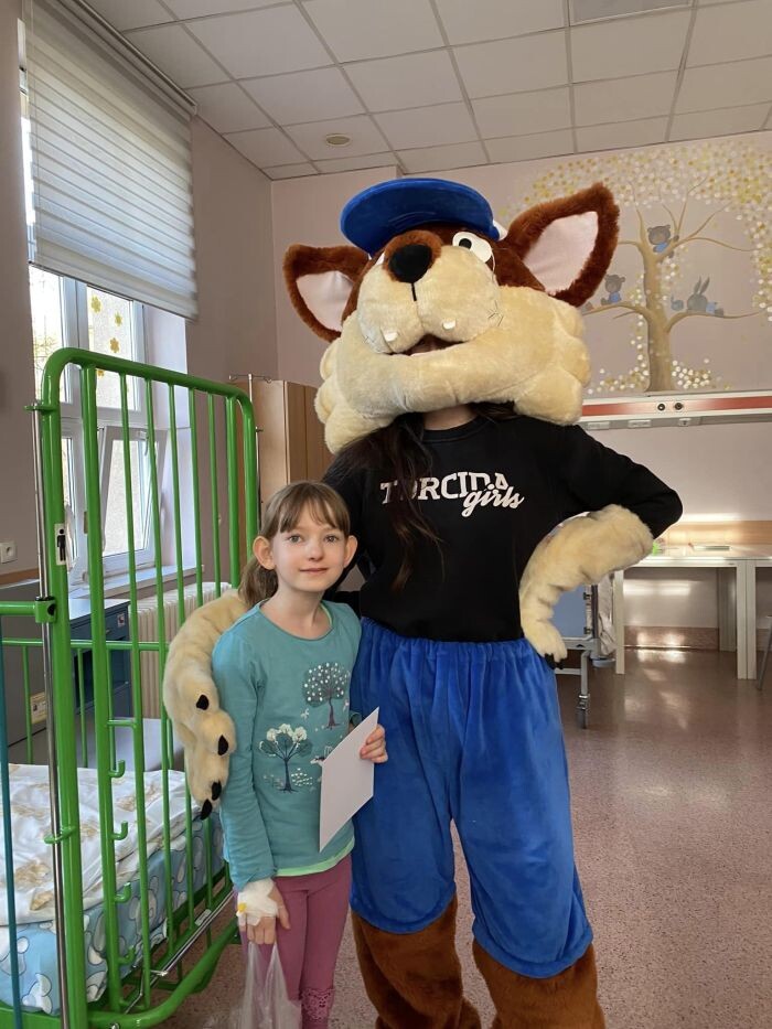 Torcida Girls odwiedziły pacjentów Szpitala Miejskiego/fot. Torcida Girls