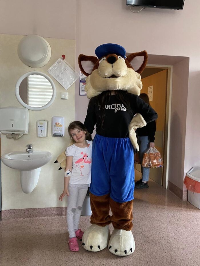 Torcida Girls odwiedziły pacjentów Szpitala Miejskiego/fot. Torcida Girls