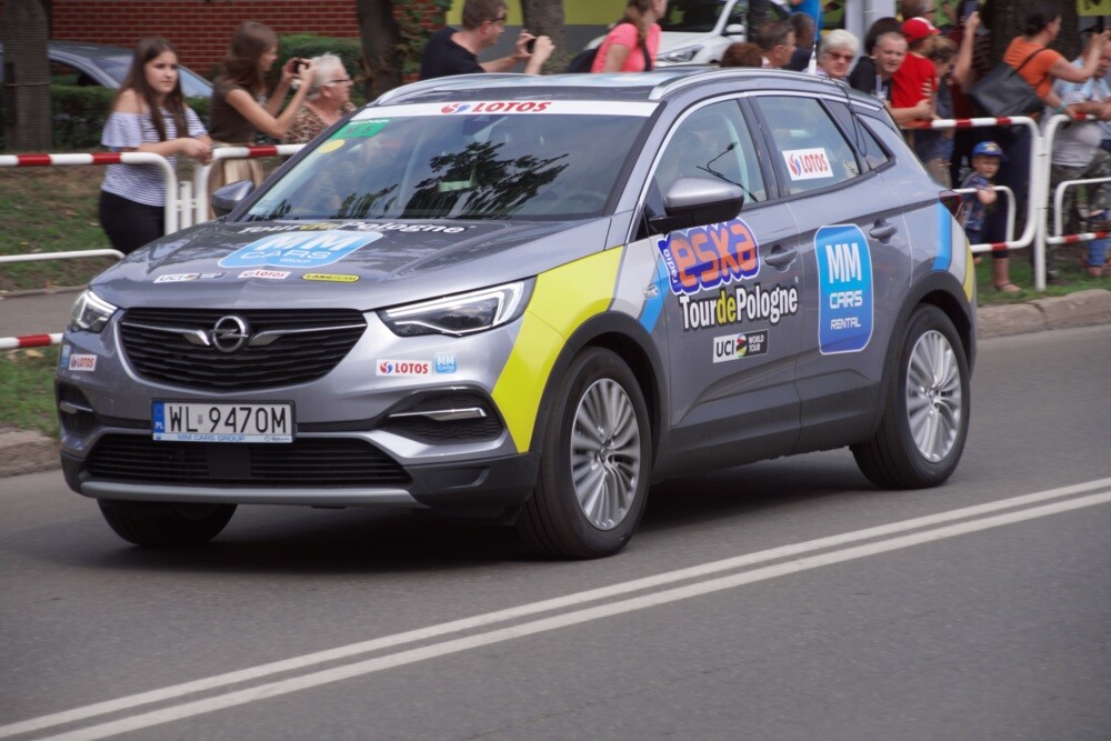 Dzisiaj przez Rudę Śląską przejechał jeden z największych światowych wyścigów kolarskich - Tour de Pologne. Nasze miasto znalazło się na trasie III etapu, wiodącego ze Stadionu Śląskiego do Zabrza. Mieszkańcy tłumnie kibicowali kolarzom. Niestety wyścig zakończył się tragicznie.