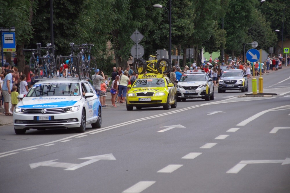 Dzisiaj przez Rudę Śląską przejechał jeden z największych światowych wyścigów kolarskich - Tour de Pologne. Nasze miasto znalazło się na trasie III etapu, wiodącego ze Stadionu Śląskiego do Zabrza. Mieszkańcy tłumnie kibicowali kolarzom. Niestety wyścig zakończył się tragicznie.